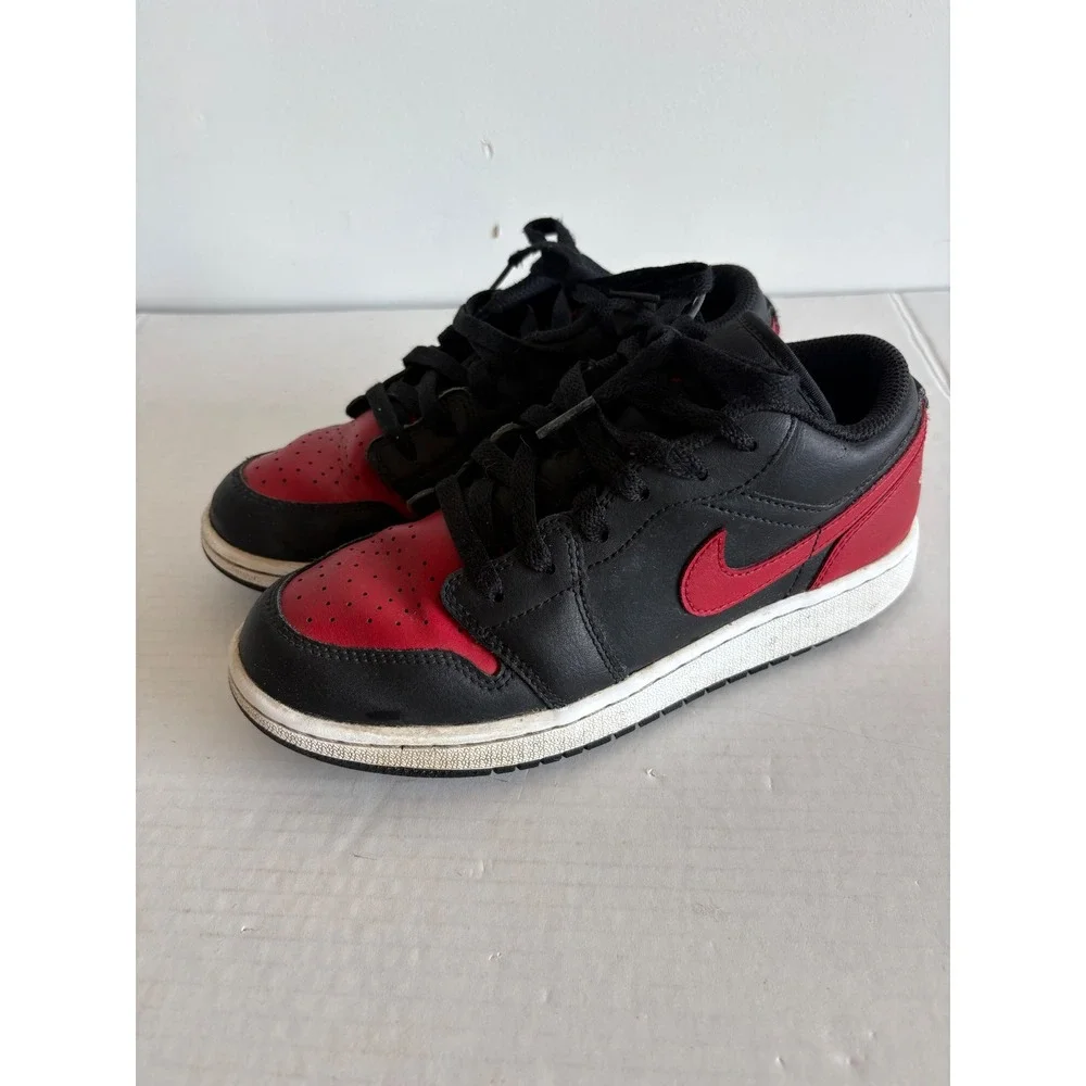 Nike Air Jordan 1 Low Bred Toe Black Red White Kids streetwear Size 4.5Y
